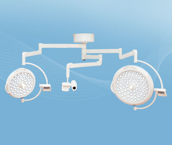 CHGLED700500-LED手术无影灯（多灯珠外置摄像）.jpg